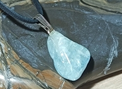 Akvamarín hlazený přívěsek 2 cm - VIZIONÁŘ