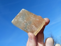 Islandský kalcit přírodní 76,1 g - SOLÁRNÍ SLUNCE
