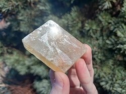 Islandský kalcit přírodní 76,1 g - SOLÁRNÍ SLUNCE