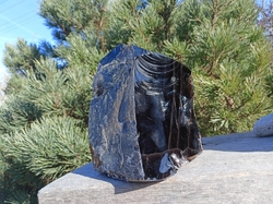 Obsidián kouřový surový 3170 g - HORA BEZPEČÍ 
