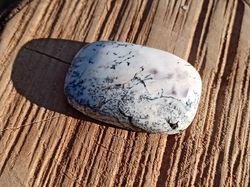 Dendritický opál velký kabošon 4,19 g