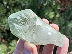 Horský křišťál s chloritem 130 g Mont Blanc - POSVÁTNÝ CHRÁM MOUDROSTI