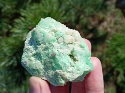 Chryzopras surový 80 g Brazílie