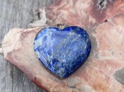 Lapis lazuli SRDCE 7,7 g