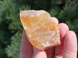Křišťál/křemen s limonitem surový 61 g - ZLATÝ LÉČITEL