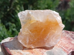 Křišťál + křemen surový s limonitem 73 g - SLUNCE