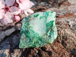 Dioptas v křemeni surový výběrový 21,9 g