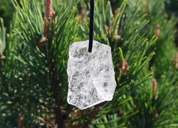 Křišťál surový přívěsek 4,5 cm - ANDĚLSKÁ BYTOST  