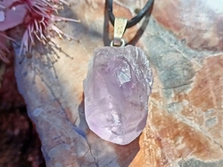 Ametystová špice krystal 2,2 cm přívěsek - PRŮVODCE