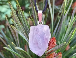 Ametystová špice krystal 2,2 cm přívěsek - PRŮVODCE