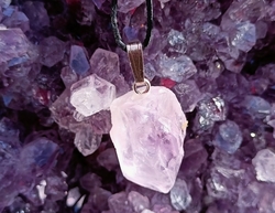 Ametystová špice krystal 2,2 cm přívěsek - PRŮVODCE