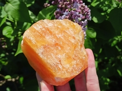 Kalcit oranžový surový 330 g - RADOST