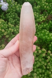 Křišťál s hematitem krystal 286 g - MOUDRÝ PRŮVODCE