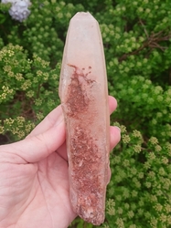 Křišťál s hematitem krystal 286 g - MOUDRÝ PRŮVODCE