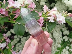 Fluorit špice zeleno-fialová 80,5 g výprodej