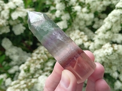 Fluorit špice zeleno-fialová 80,5 g výprodej