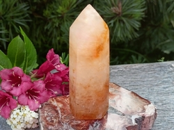  KŘIŠŤÁL s LIMONITEM obelisk 133 g - ZLATÝ PAPRSEK
