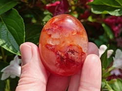Karneol hmatka 62,6 g - PODPORA ŽENSTVÍ