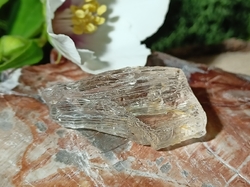 Skapolit krystal 4,9 g - Průvodce změnami