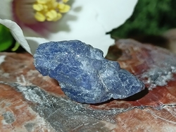 Tanzanit mini krystal 1,95 g - NAJDI SVOU CESTU 