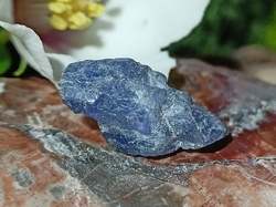 Tanzanit mini krystal 1,95 g - NAJDI SVOU CESTU 