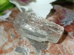 Skapolit krystal 3,4 g - Průvodce změnami