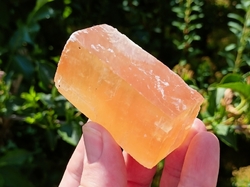 Islandský kalcit přírodní 104 g - SOLÁRNÍ SLUNCE 