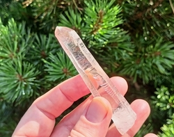 LASER křišťál lemurský s hematitem - SILNÝ PAPRSEK