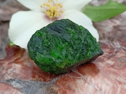 Chromdiopsid krystal surový 14,48 g extra kvalita