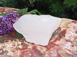 Kalcit růžový surový Mexiko 250 g - NĚHA A VNITŘNÍ KLID