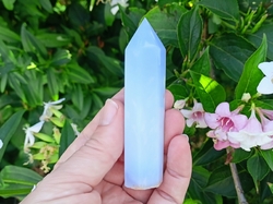 Chalcedon modrý obelisk 88 g - HLUBOKÝ VNITŘNÍ KLID