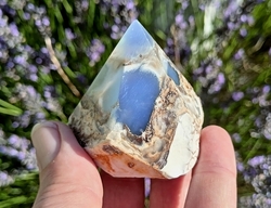 Chalcedon modrý s horninou špice 101 g - NEBE NA ZEMI