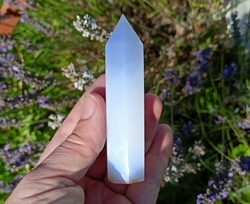 Chalcedon modrý obelisk 88 g - HLUBOKÝ VNITŘNÍ KLID