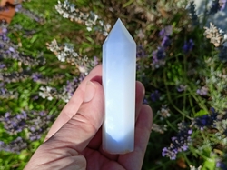 Chalcedon modrý obelisk 88 g - HLUBOKÝ VNITŘNÍ KLID