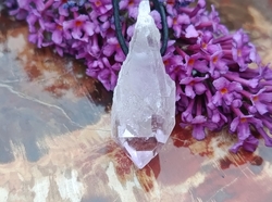 Ametystová špice krystal 3,2 cm přívěsek - PRŮVODCE