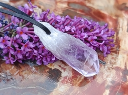 Ametystová špice krystal 4 cm přívěsek - PRŮVODCE