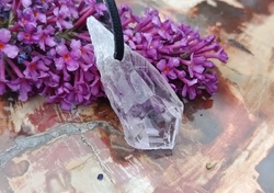 Ametystová špice krystal 3,5 cm přívěsek - PRŮVODCE