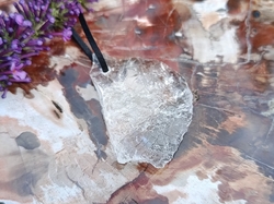 Křišťál surový přívěsek 4,5 cm - ANDĚLSKÁ BYTOST