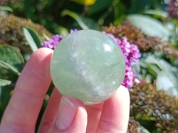 Koule fluorit zelený 115 g - JSEM FIT