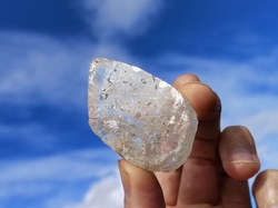 Topaz duhový krystal 54,8 g - PROPOJENÍ S NOVOU ZEMÍ