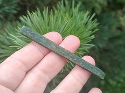 Nefrit surový Sibiř 7,3 g - NEFTIROVÁ HŮLKA