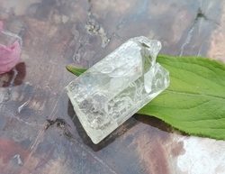 Hiddenit krystal výběrová kvalita 5,4 g - PRAVDIVÝ ŽIVOT