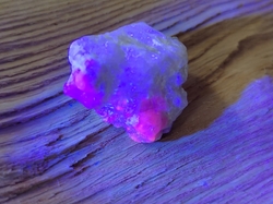 Hakmanit krystal surový 8,15 g - KOSMICKÁ BYTOST