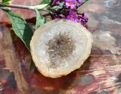 Achát peříčkový  mini geoda 15,47 g