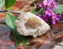 Achát peříčkový  mini geoda 7,57 g 