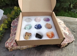 Sbírka surových minerálů box - SVĚT 15 x 13 cm