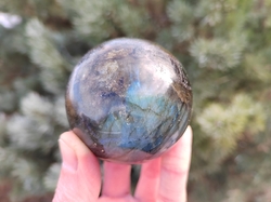 Labradorit koule 315,5 g Madagaskar