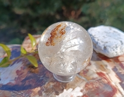 Křišťál s limonitem koule 240 g - TVOŘIVÝ SVĚT