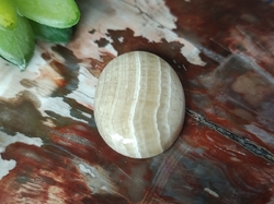 Kalcit žlutý kabošon 3 cm