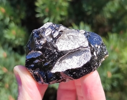 Obsidián surový 105,6 g Vulcano